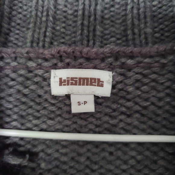 Gray, Black and White Sweater. Size S - Picture 4 of 5